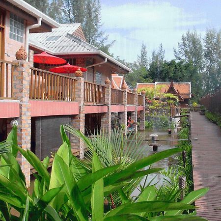 Sea Pines & Liberg Hotel Nai Yang Beach Exterior foto